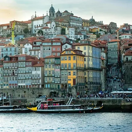 With Balcony In Porto