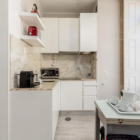 With Balcony In Apartament Porto